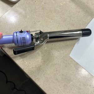 Hot tools curling iron
